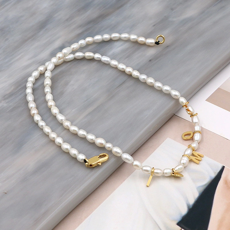Muince Pearl fionnuisce le charms litreacha saincheaptha